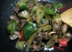 西芹炒鸭心的做法图解4