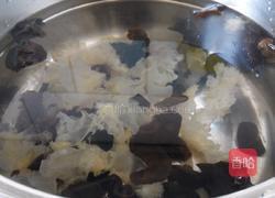 双耳枸杞大枣养生汤的做法图解3