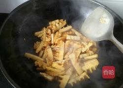 酱爆春笋的做法图解3