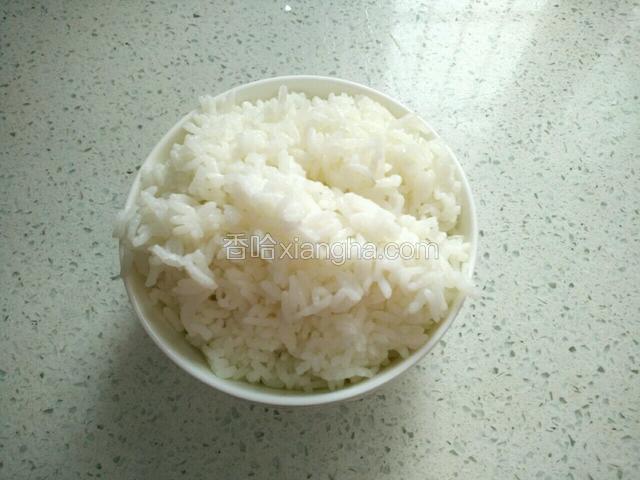 米饭备一碗。