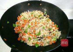 三丁炒饭的做法图解9
