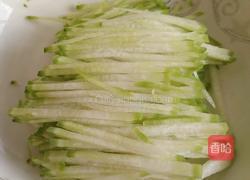 肉丸萝卜汤的做法图解2