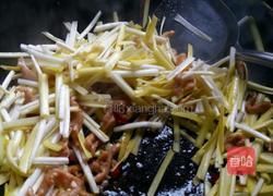 韭黄炒肉丝的做法图解8