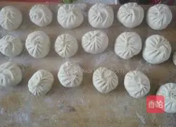 Illustration of how to make carrot stuffed buns 8