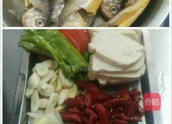 黄花鱼烧豆腐的做法图解1