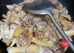 平菇煮鸡汤的做法图解3