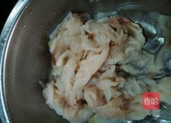酸菜鱼片的做法图解1