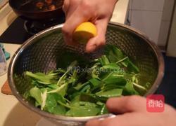 香煎瑶柱配青苹果菠菜苗沙拉的做法图解5