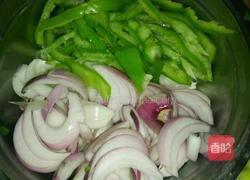 青椒肉片！的做法图解2
