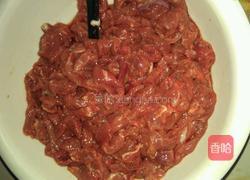 牛肉炒大蒜的做法图解2