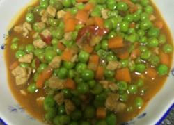 豌豆胡萝卜肉丁