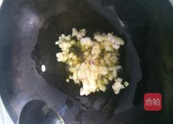 豌豆胡萝卜肉丁的做法图解4