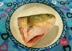 剁椒鱼头的做法图解1