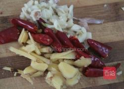 炒青椒牛肉干巴的做法图解2