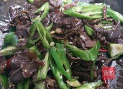 炒青椒牛肉干巴的做法图解6