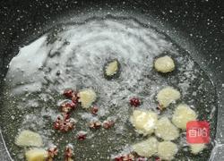 木耳炒黄瓜的做法图解7