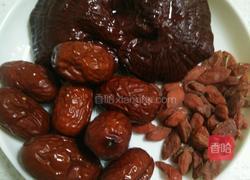 灵芝排骨汤的做法图解2