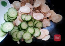 黄瓜杏鲍菇炒肉的做法图解6