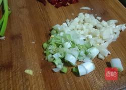 肉末玉米粒的做法图解2