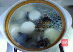 木耳山药大骨头汤的做法图解6