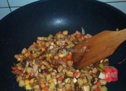 香菇大肉哨子面的做法图解4