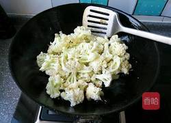 肉片炒菜花的做法图解5