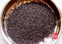 花生黑芝麻糖的做法图解2