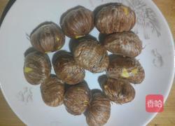 板栗鸡汤的做法图解2