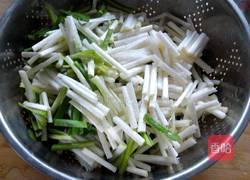 酸香韭菜肉丝的做法图解2