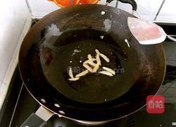 蒜黄木耳炒鸡蛋的做法图解4