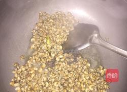 芹菜炒螺肉的做法图解4