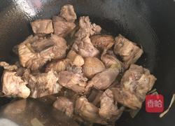 排骨炖豆角土豆的做法图解4