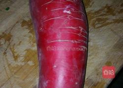 大红萝卜黄豆咸菜的做法图解1