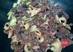 青椒炒猪杂的做法图解11