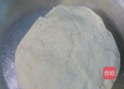 黑芝麻红豆沙馅饼的做法图解1