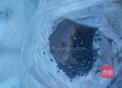 黑芝麻红豆沙馅饼的做法图解2