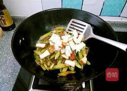 熏干芹菜肉片的做法图解5