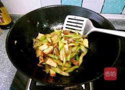 熏干芹菜肉片的做法图解6