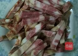 西芹腊肠的做法图解2