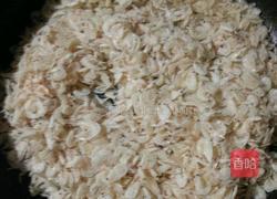 洋葱炒虾皮的做法图解4