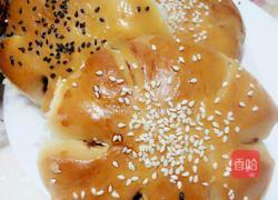 豆沙花朵面包的做法图解1
