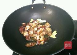 腊肠炒蒜苔的做法图解4