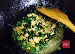 胡萝卜鸡腿绊饭的做法图解2