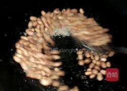 炒香酥花生的做法图解2