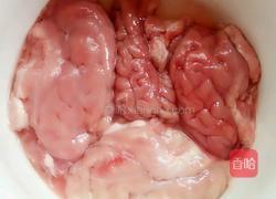 鸡蛋蒸猪脑的做法图解2