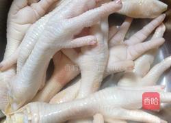 泡椒凤爪的做法图解1