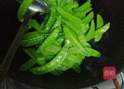 牛肉炒荷兰豆的做法图解6
