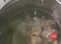 竹蔗马蹄羊肉汤的做法图解3