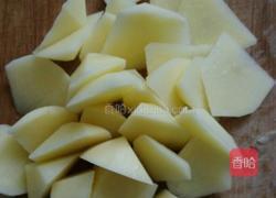 土豆炖牛腩的做法图解3