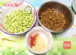 萝卜干炒青豆的做法图解3